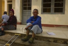 Sự giúp đỡ tận tình giúp tôi bước đi trở lại